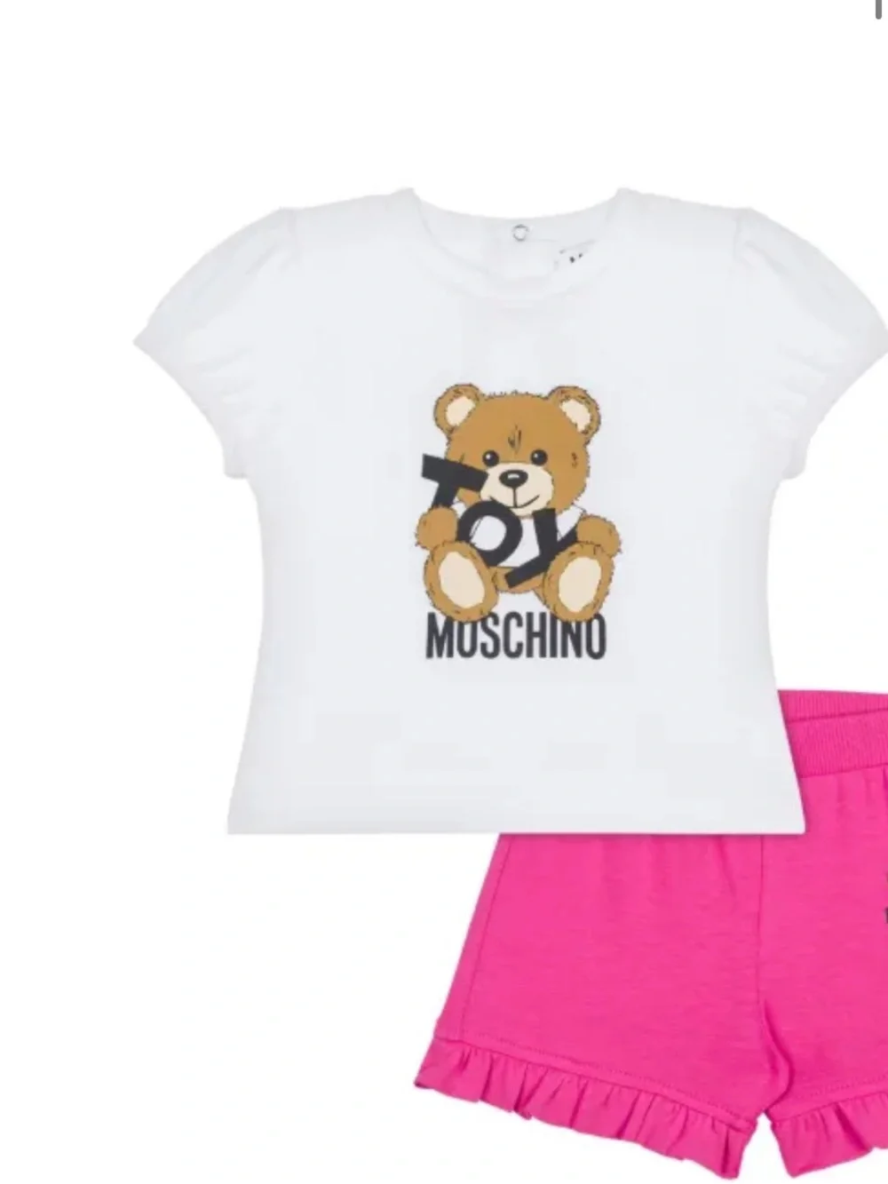 NWT Moschino White Tee with Brown Teddy Graphic